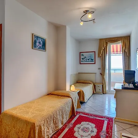 Hotel Elpiro-2