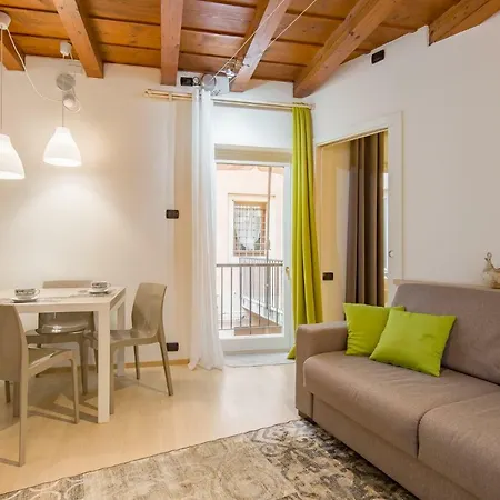 Vecchia Verona Rooms & Apartments-3