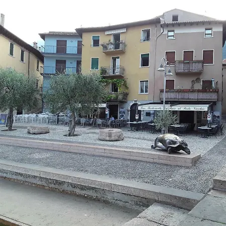 Camera Il Borgo Vicino Al Castello Con Parcheggio-3