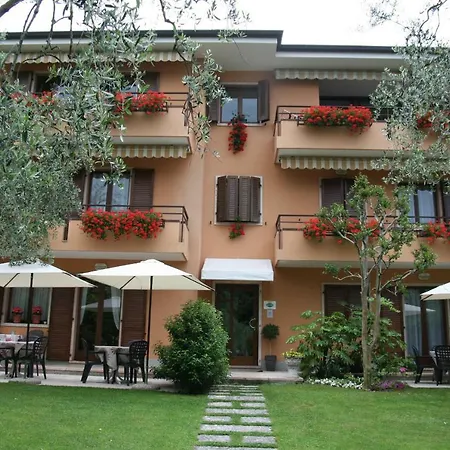 Hotel Villa Nadia-2