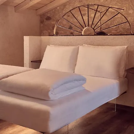 Domus Mea Rooms-2