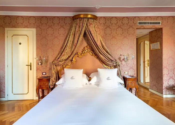 Venice hotels near Canal Grande