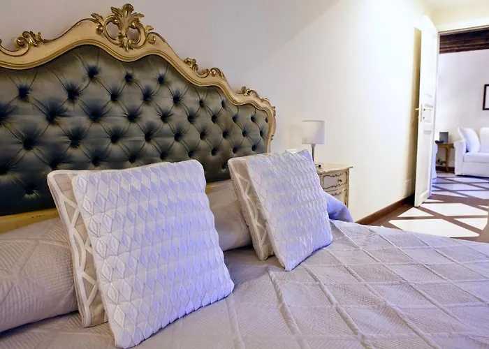 Ca Spada 2 Bedrooms & 2 Bathrooms Venice Apartment