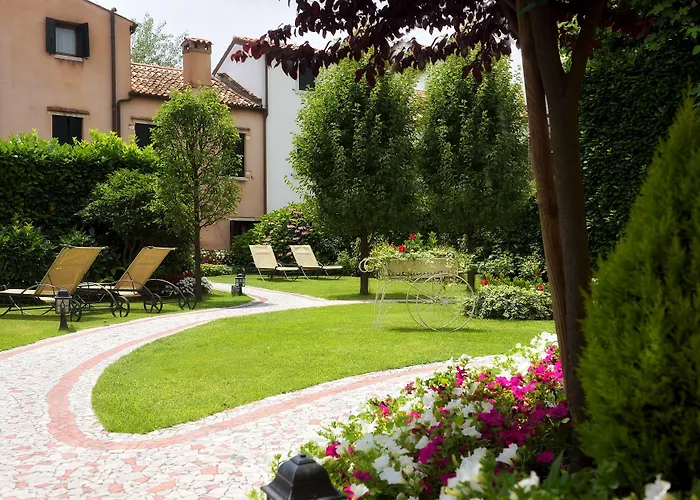 Venice Hotels for Romantic Getaway
