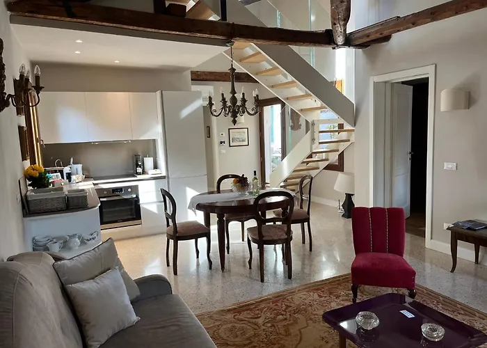 Palazzo Veneziano Direct At The Canal With Roof Terrace