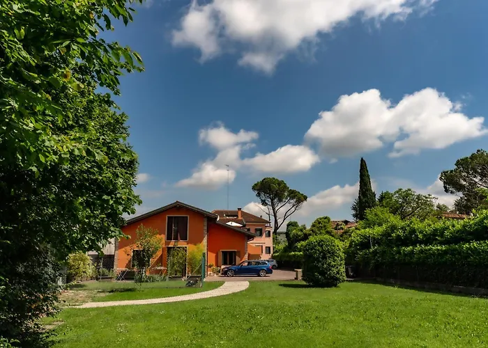 Villa Trevisi - Rooms -Free Parking Treviso