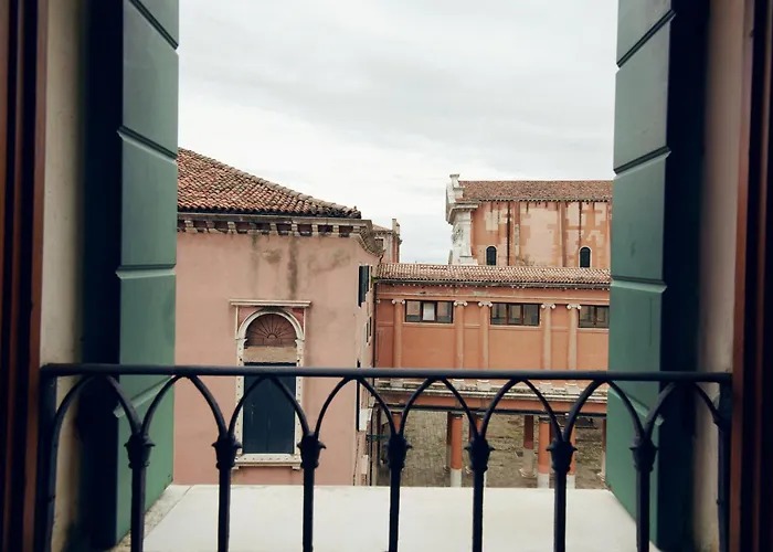 Aparthotel Palazzo Contarini Della Porta Di Ferro à Venise