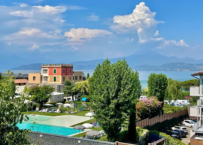 Plaza Lago Di Garda Rooms - Rooftop, Lakeview & Jacuzzi Peschiera del Garda