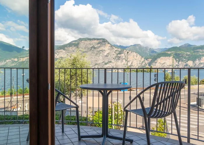 June Stay Lake Garda Brenzone sul Garda