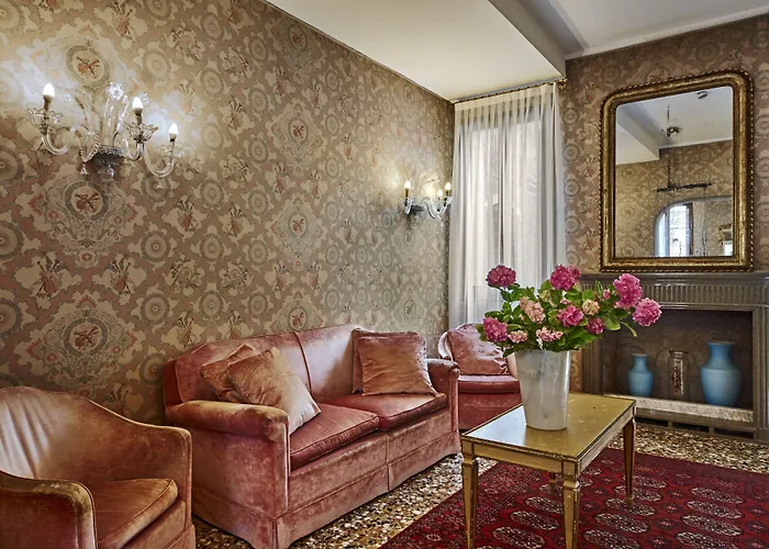 Venice hotels near St. Mary of Nazareth Church