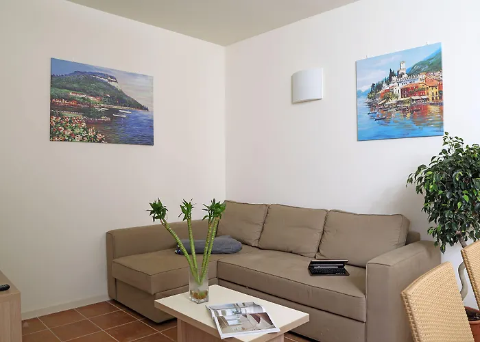 Residence Corte Leonardo Garda 