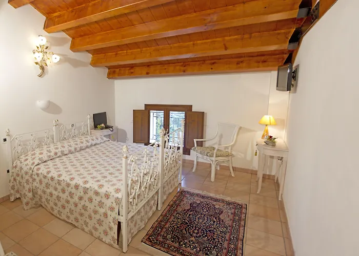 Crespano del Grappa Hotels
