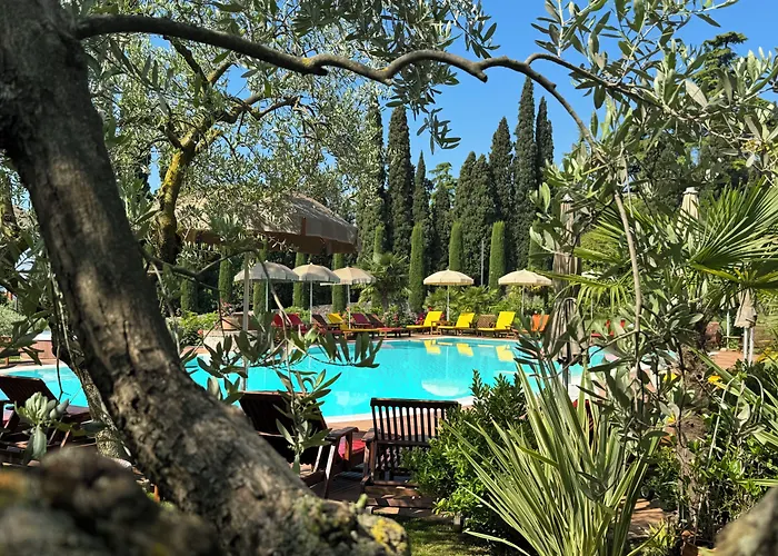 Villa Madrina Lovely And Dynamic Hotel Garda 