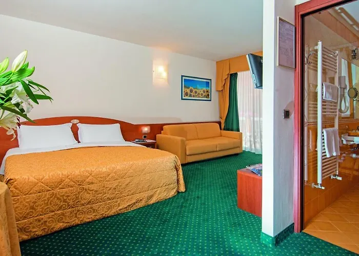 Hotel Capri Bardolino 3S